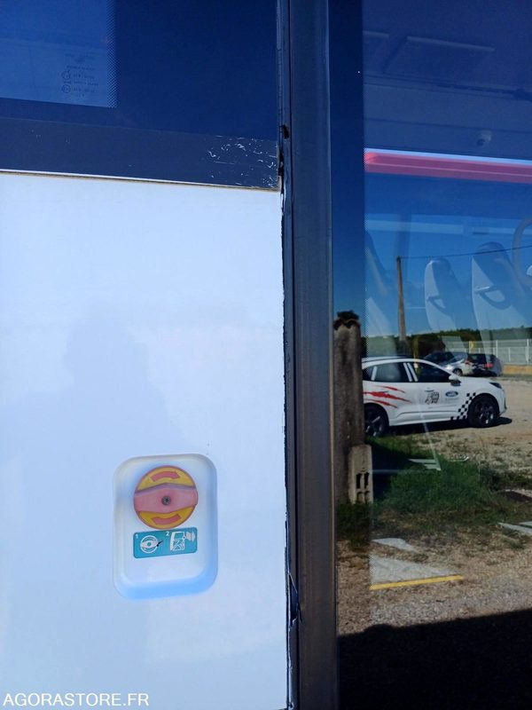 CAR MERCEDES BENZ INTOURO 21886 (6109) MEC 30/12/2009 335477 KM AJ-792-BQ - Schoolbus: afbeelding 4 CAR MERCEDES BENZ INTOURO 21886 (6109) MEC 30/12/2009 335477 KM AJ-792-BQ - Schoolbus: afbeelding 4