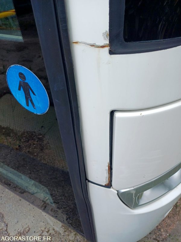 CAR MERCEDES INTOURO 436244 kms 2010 - Schoolbus: afbeelding 4 CAR MERCEDES INTOURO 436244 kms 2010 - Schoolbus: afbeelding 4