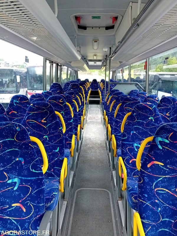 CAR SCOLAIRE MERCEDES INTOURO N°11426/395 MEC 2009 435000KM AH-538-LV - Schoolbus: afbeelding 4 CAR SCOLAIRE MERCEDES INTOURO N°11426/395 MEC 2009 435000KM AH-538-LV - Schoolbus: afbeelding 4