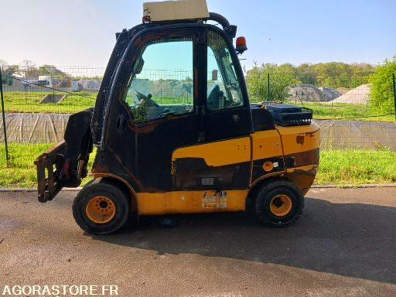 CHARIOT ELEVATEUR - Diesel heftruck: afbeelding 1 CHARIOT ELEVATEUR - Diesel heftruck: afbeelding 1