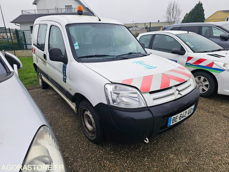 CITROEN BERLINGO - 2010 - 221150KM - BE642VQ - Kleine bestelwagen: afbeelding 2 CITROEN BERLINGO - 2010 - 221150KM - BE642VQ - Kleine bestelwagen: afbeelding 2