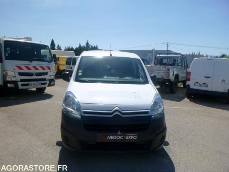 CITROEN BERLINGO UTILITAIRE BOITE AUTO - 2018 - 166 500KM - Kleine bestelwagen: afbeelding 2 CITROEN BERLINGO UTILITAIRE BOITE AUTO - 2018 - 166 500KM - Kleine bestelwagen: afbeelding 2