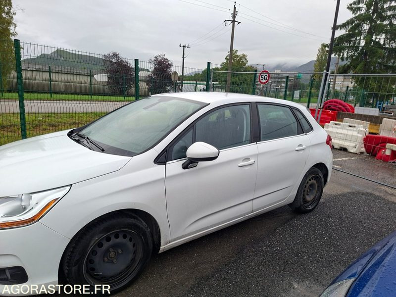 CITROEN C4 Entreprise VU 5p Berline HD- 2014 - 216471 KM - P0403314 - Personenwagen: afbeelding 4 CITROEN C4 Entreprise VU 5p Berline HD- 2014 - 216471 KM - P0403314 - Personenwagen: afbeelding 4