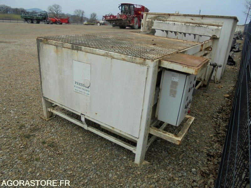 COMPACTEUR DECHET - PRESSOR AN 2006 - Bouwmaterieel: afbeelding 2 COMPACTEUR DECHET - PRESSOR AN 2006 - Bouwmaterieel: afbeelding 2