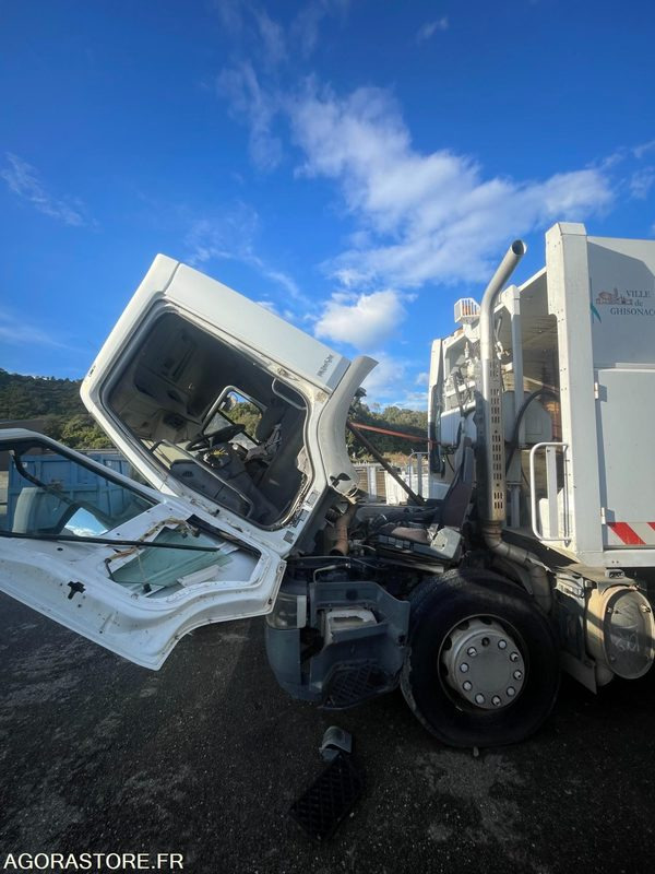 --CORSE-- PL BOM RENAULT PREMIUM 2008 92131km - Vuilniswagen: afbeelding 4 --CORSE-- PL BOM RENAULT PREMIUM 2008 92131km - Vuilniswagen: afbeelding 4