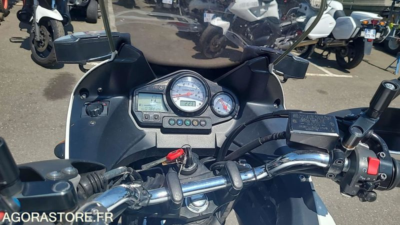 CV 632 MQ - YAMAHA TDM 900 - 2013 - 78214KM - Motorfiets: afbeelding 4 CV 632 MQ - YAMAHA TDM 900 - 2013 - 78214KM - Motorfiets: afbeelding 4