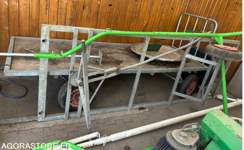 Charriot à fourrages 4 roues HS pour bricoleur - Gereedschap/ Toebehoor: afbeelding 1 Charriot à fourrages 4 roues HS pour bricoleur - Gereedschap/ Toebehoor: afbeelding 1