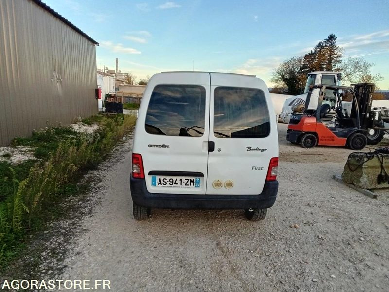 Citroën Berlingo 1.6 hdi 2010 - Kleine bestelwagen: afbeelding 5 Citroën Berlingo 1.6 hdi 2010 - Kleine bestelwagen: afbeelding 5