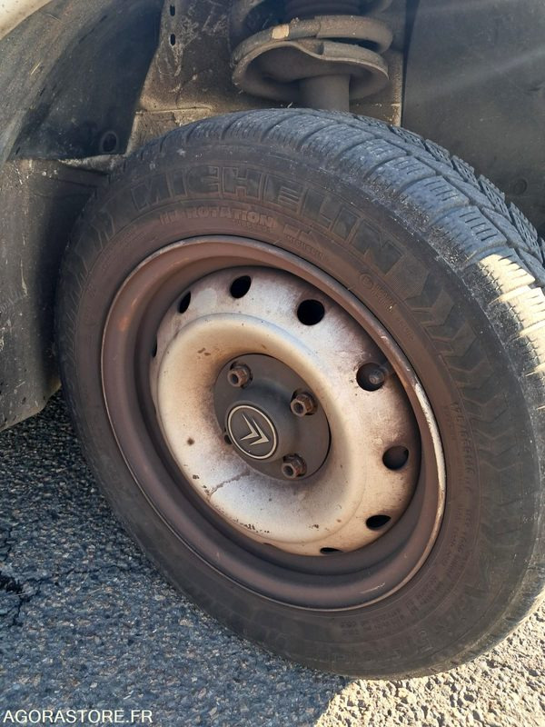 Citroën Berlingo 753 AGX 42 - Kleine bestelwagen: afbeelding 3 Citroën Berlingo 753 AGX 42 - Kleine bestelwagen: afbeelding 3