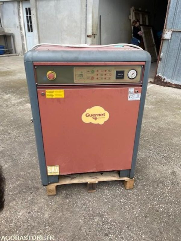 Compresseur insonorisé Guernet. 7.5kw + cuve 500l - Luchtcompressor: afbeelding 1 Compresseur insonorisé Guernet. 7.5kw + cuve 500l - Luchtcompressor: afbeelding 1