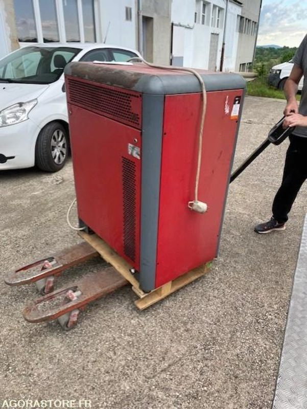 Compresseur insonorisé Guernet. 7.5kw + cuve 500l - Luchtcompressor: afbeelding 5 Compresseur insonorisé Guernet. 7.5kw + cuve 500l - Luchtcompressor: afbeelding 5