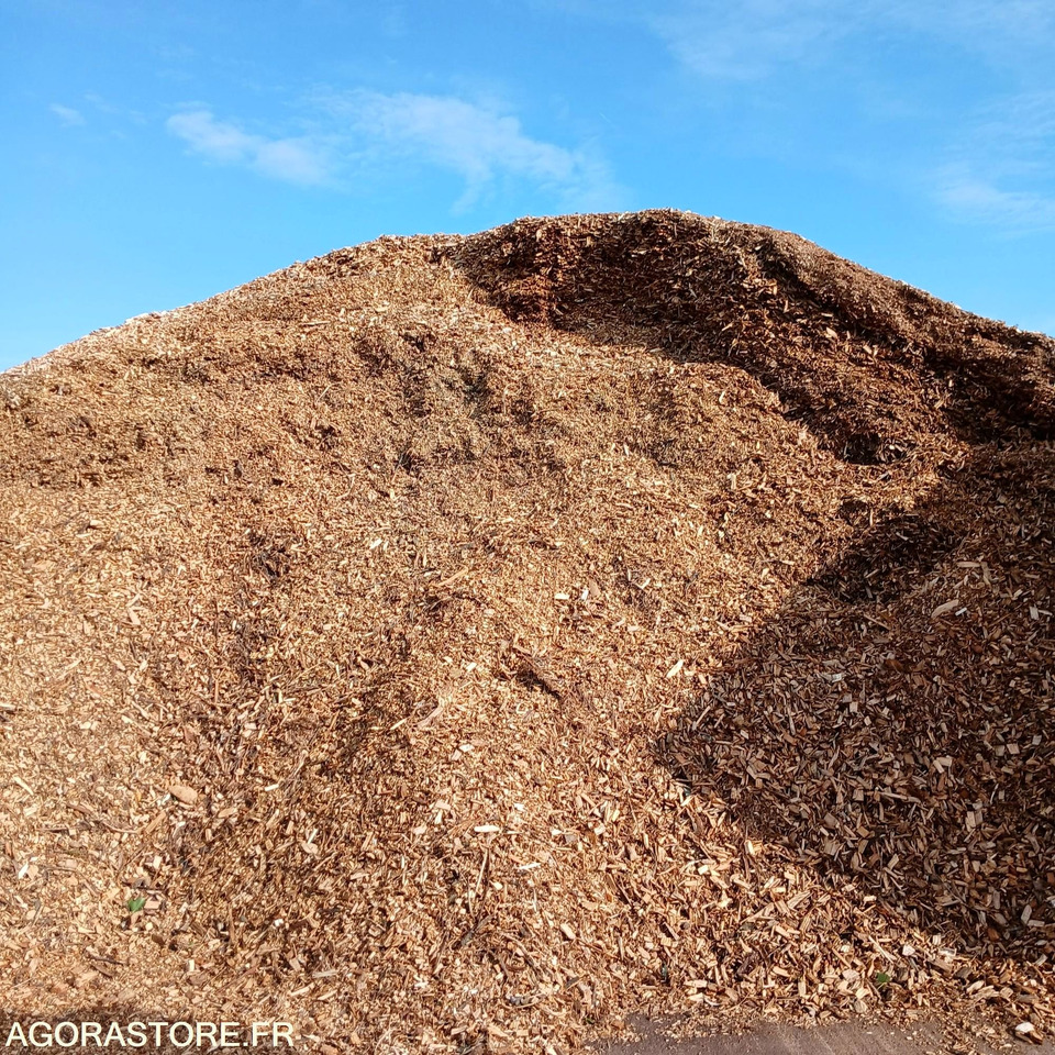 Copeaux de feuillus 20m3 (25€/m3) - Tuinmachine: afbeelding 1 Copeaux de feuillus 20m3 (25€/m3) - Tuinmachine: afbeelding 1