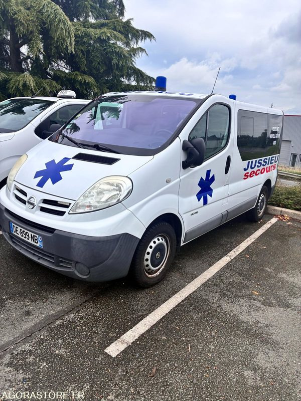 DE-899-NB - Roulant - NISSAN PRIMASTAR - VASP - CG KS - 179 000 Kms - Ambulance: afbeelding 1 DE-899-NB - Roulant - NISSAN PRIMASTAR - VASP - CG KS - 179 000 Kms - Ambulance: afbeelding 1