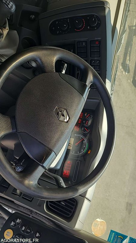 DJ 330 YP - RENAULT MIDLUM 220 - 2014 - 96138KM - Veegwagen: afbeelding 4 DJ 330 YP - RENAULT MIDLUM 220 - 2014 - 96138KM - Veegwagen: afbeelding 4