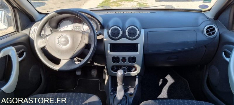 Dacia Sandero MPI GPL/ ESSENCE 176000km - Personenwagen: afbeelding 2 Dacia Sandero MPI GPL/ ESSENCE 176000km - Personenwagen: afbeelding 2