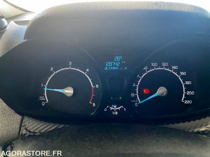 ECOSPORT TITANIUM 1.5 TDCI 90cv . 08/2014 . 128300 km - SUV: afbeelding 5 ECOSPORT TITANIUM 1.5 TDCI 90cv . 08/2014 . 128300 km - SUV: afbeelding 5
