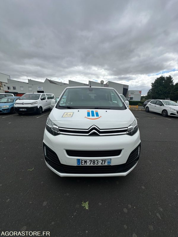 EM-783-ZF - Roulant - Citroën JUMPY SPACE TOURER - PV- 9 PLACES - 261 240 Kms - Minibus, Personenvervoer: afbeelding 3 EM-783-ZF - Roulant - Citroën JUMPY SPACE TOURER - PV- 9 PLACES - 261 240 Kms - Minibus, Personenvervoer: afbeelding 3