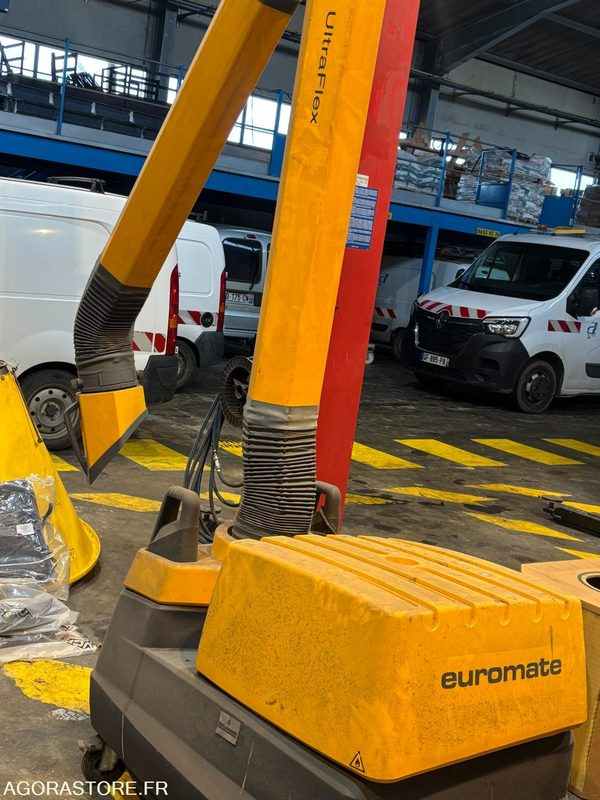 EXTRACTEUR MOBILE DE FUMEES DE SOUDAGE A FILTRE AMOVIBLE - EUROMATE MFD - Gereedschap/ Toebehoor: afbeelding 1 EXTRACTEUR MOBILE DE FUMEES DE SOUDAGE A FILTRE AMOVIBLE - EUROMATE MFD - Gereedschap/ Toebehoor: afbeelding 1