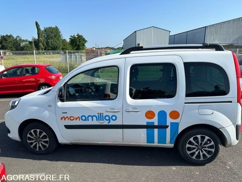 EZ-934-SA - Roulant - RENAULT KANGOO - VP - 159 000 Kms - Personenwagen: afbeelding 3 EZ-934-SA - Roulant - RENAULT KANGOO - VP - 159 000 Kms - Personenwagen: afbeelding 3
