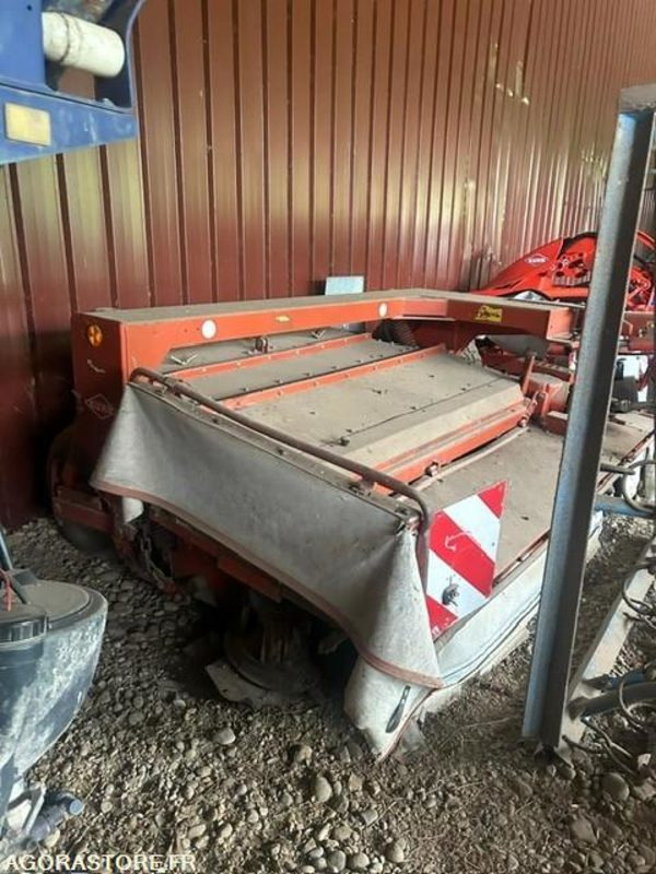 FAUCHEUSE TRAINEE KUHN FC300G 1995 AVEC CONDITIONNEUR - Maaimachine: afbeelding 1 FAUCHEUSE TRAINEE KUHN FC300G 1995 AVEC CONDITIONNEUR - Maaimachine: afbeelding 1