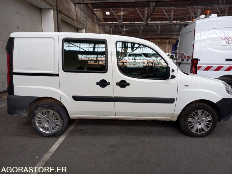 FIAT DOBLO AH-197-PB - Kleine bestelwagen: afbeelding 2 FIAT DOBLO AH-197-PB - Kleine bestelwagen: afbeelding 2