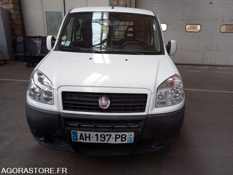 FIAT DOBLO AH-197-PB - Kleine bestelwagen: afbeelding 1 FIAT DOBLO AH-197-PB - Kleine bestelwagen: afbeelding 1