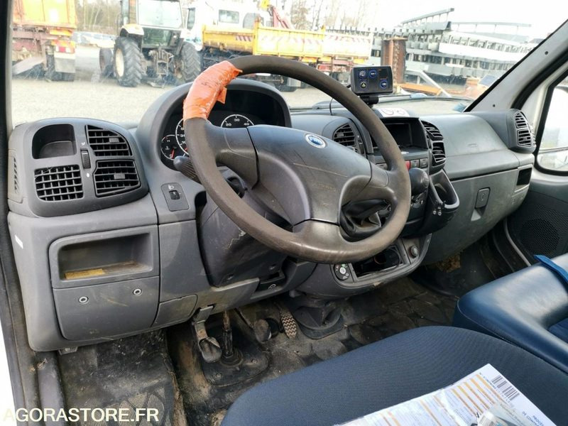 FIAT - DUCATO BENNE - 2006 / 304700 KM - Kipper bestelwagen: afbeelding 4 FIAT - DUCATO BENNE - 2006 / 304700 KM - Kipper bestelwagen: afbeelding 4