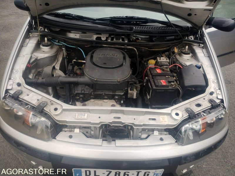 FIAT PUNTO 275500 KM - Personenwagen: afbeelding 4 FIAT PUNTO 275500 KM - Personenwagen: afbeelding 4