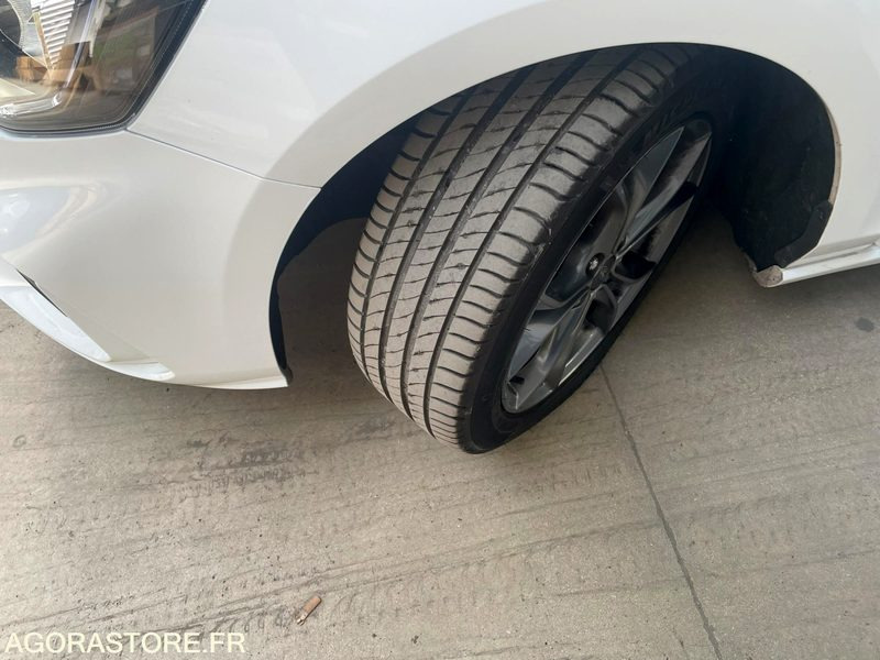 FORD FOCUS finition ST Line 122800 Kms 2021 - Stationwagen: afbeelding 5 FORD FOCUS finition ST Line 122800 Kms 2021 - Stationwagen: afbeelding 5