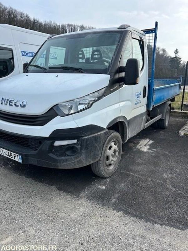 FOURGON BENNE 3.5 T IVECO DAILY 35-150 2018 120 000 KM - Kipper bestelwagen: afbeelding 1 FOURGON BENNE 3.5 T IVECO DAILY 35-150 2018 120 000 KM - Kipper bestelwagen: afbeelding 1