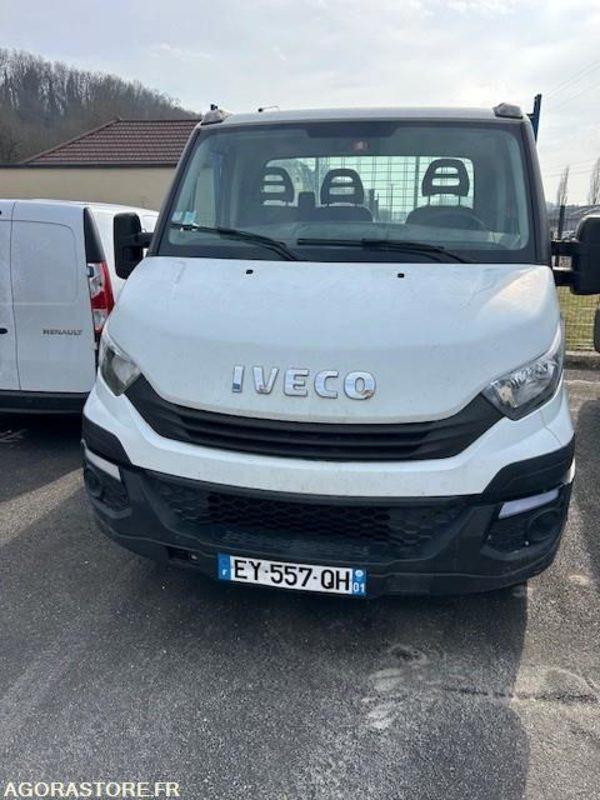 FOURGON BENNE 3.5 T IVECO DAILY 35-150 2018 120 000 KM - Kipper bestelwagen: afbeelding 4 FOURGON BENNE 3.5 T IVECO DAILY 35-150 2018 120 000 KM - Kipper bestelwagen: afbeelding 4