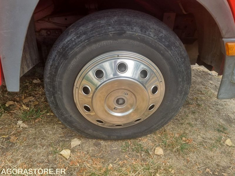 FOURGON INCENDIE - IVECO - 50187 kms - 1987 - Brandweerwagen: afbeelding 4 FOURGON INCENDIE - IVECO - 50187 kms - 1987 - Brandweerwagen: afbeelding 4
