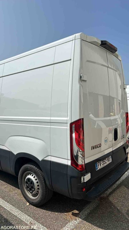 FOURGON Iveco 2020 - Gesloten bestelwagen: afbeelding 4 FOURGON Iveco 2020 - Gesloten bestelwagen: afbeelding 4