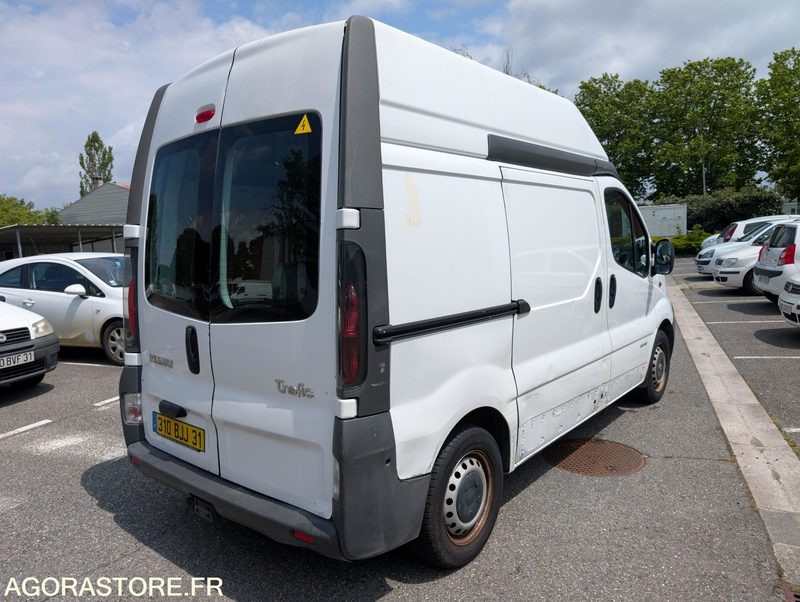 FOURGON TOLE MOINS 3T5 RENAULT TRAFIC - Gesloten bestelwagen: afbeelding 1 FOURGON TOLE MOINS 3T5 RENAULT TRAFIC - Gesloten bestelwagen: afbeelding 1