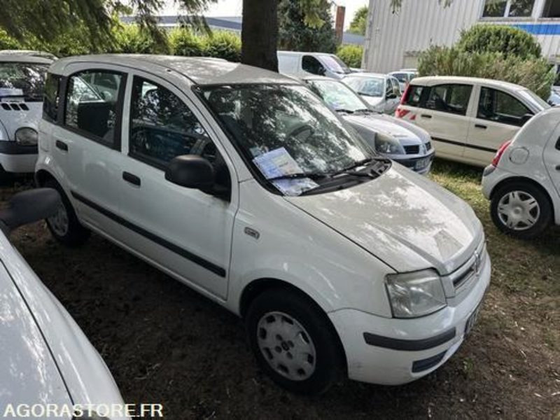 Fiat Panda - AY447XV - Personenwagen: afbeelding 2 Fiat Panda - AY447XV - Personenwagen: afbeelding 2