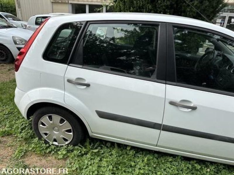 Ford Fiesta - 938BTN57 - Personenwagen: afbeelding 2 Ford Fiesta - 938BTN57 - Personenwagen: afbeelding 2