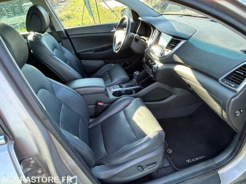 HYUNDAI TUCSON III 1.7 CRDI 141 CH EXECUTIVE 2WD DCT-7 - 2016 - 141 950 kms - SUV: afbeelding 5 HYUNDAI TUCSON III 1.7 CRDI 141 CH EXECUTIVE 2WD DCT-7 - 2016 - 141 950 kms - SUV: afbeelding 5