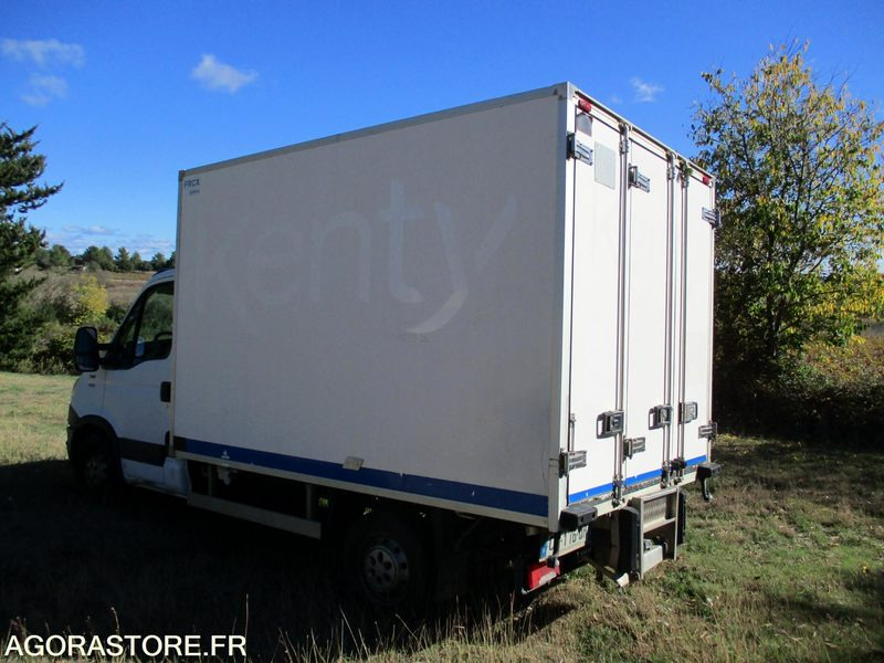 IVECO 35S13 de 2013 chassis cabine frigorifique - Koelwagen: afbeelding 3 IVECO 35S13 de 2013 chassis cabine frigorifique - Koelwagen: afbeelding 3