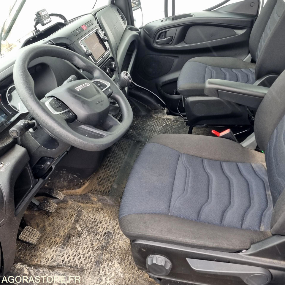 IVECO - 35S16 NACELLE - 2020 / 32000 KM / CT OK - Gesloten bestelwagen: afbeelding 5 IVECO - 35S16 NACELLE - 2020 / 32000 KM / CT OK - Gesloten bestelwagen: afbeelding 5