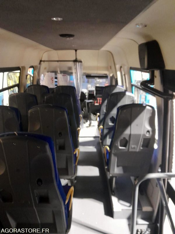 IVECO BUS DAILY N°062045 - Minibus, Personenvervoer: afbeelding 5 IVECO BUS DAILY N°062045 - Minibus, Personenvervoer: afbeelding 5