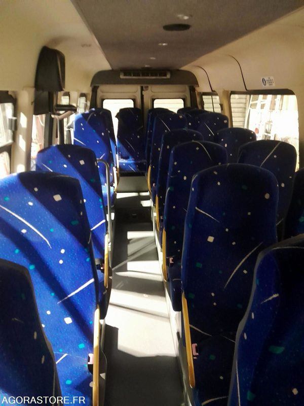 IVECO BUS DAILY N°062045 - Minibus, Personenvervoer: afbeelding 4 IVECO BUS DAILY N°062045 - Minibus, Personenvervoer: afbeelding 4