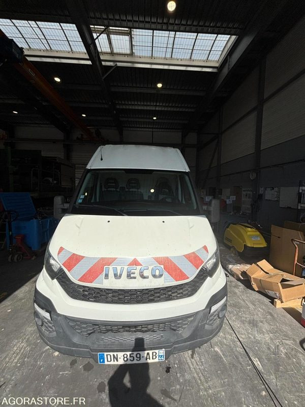IVECO Daily 35C13 - 2015 / 277922 KM (GTM17063) - Gesloten bestelwagen: afbeelding 1 IVECO Daily 35C13 - 2015 / 277922 KM (GTM17063) - Gesloten bestelwagen: afbeelding 1