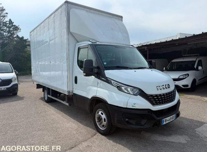 Iveco DAILY CCB - 2020 - 295 000km - Gesloten bestelwagen: afbeelding 2 Iveco DAILY CCB - 2020 - 295 000km - Gesloten bestelwagen: afbeelding 2