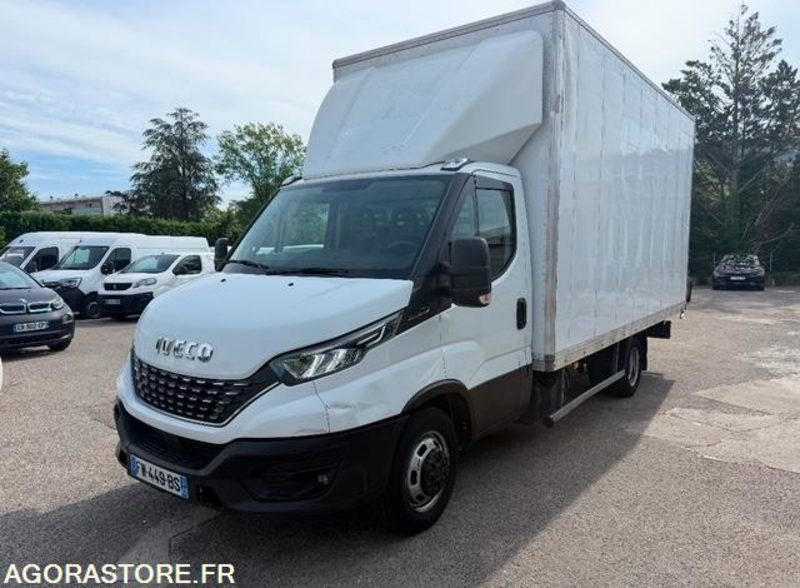 Iveco DAILY CCB - 2020 - 295 000km - Gesloten bestelwagen: afbeelding 1 Iveco DAILY CCB - 2020 - 295 000km - Gesloten bestelwagen: afbeelding 1