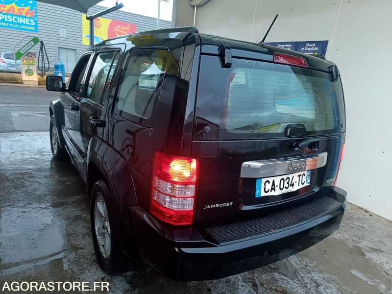 Jeep Cherokee IV 2.8 CRD Jamboree - 2009 - 193 000 KM - Personenwagen: afbeelding 5 Jeep Cherokee IV 2.8 CRD Jamboree - 2009 - 193 000 KM - Personenwagen: afbeelding 5