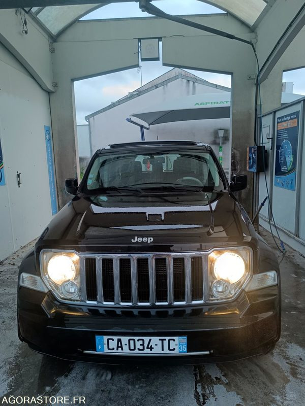 Jeep Cherokee IV 2.8 CRD Jamboree - 2009 - 193 000 KM - Personenwagen: afbeelding 1 Jeep Cherokee IV 2.8 CRD Jamboree - 2009 - 193 000 KM - Personenwagen: afbeelding 1