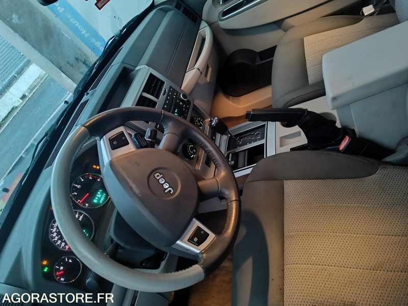 Jeep Cherokee IV 2.8 CRD Jamboree - 2009 - 193 000 KM - Personenwagen: afbeelding 3 Jeep Cherokee IV 2.8 CRD Jamboree - 2009 - 193 000 KM - Personenwagen: afbeelding 3