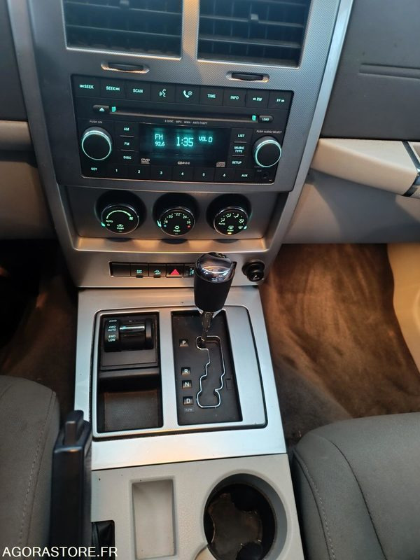 Jeep Cherokee IV 2.8 CRD Jamboree - 2009 - 193 000 KM - Personenwagen: afbeelding 4 Jeep Cherokee IV 2.8 CRD Jamboree - 2009 - 193 000 KM - Personenwagen: afbeelding 4