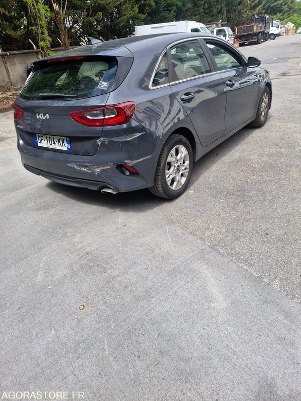 Kia ceed 1.0 TGDI BVM6 ACTIVE PROCEDURE VGE 43770 kms - Personenwagen: afbeelding 2 Kia ceed 1.0 TGDI BVM6 ACTIVE PROCEDURE VGE 43770 kms - Personenwagen: afbeelding 2