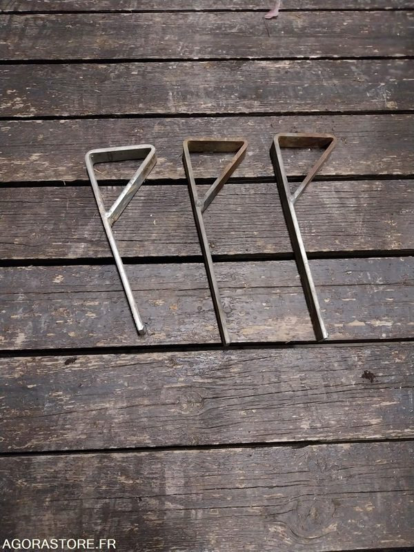 LOT DE 79 VASQUES A FLEURS PLASTIQUE AVEC SUPPORTS A POSER SUR CANDELABRES - Tuinmachine: afbeelding 4 LOT DE 79 VASQUES A FLEURS PLASTIQUE AVEC SUPPORTS A POSER SUR CANDELABRES - Tuinmachine: afbeelding 4